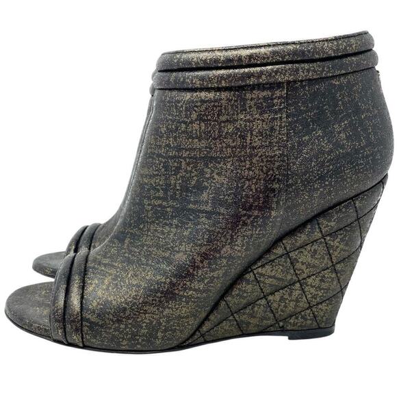 CHANEL GOLD BLACK OPEN TOE SHORT WEDGE BOOTIES SIZE 38.5 / US 7.5 - Picture 3 of 15
